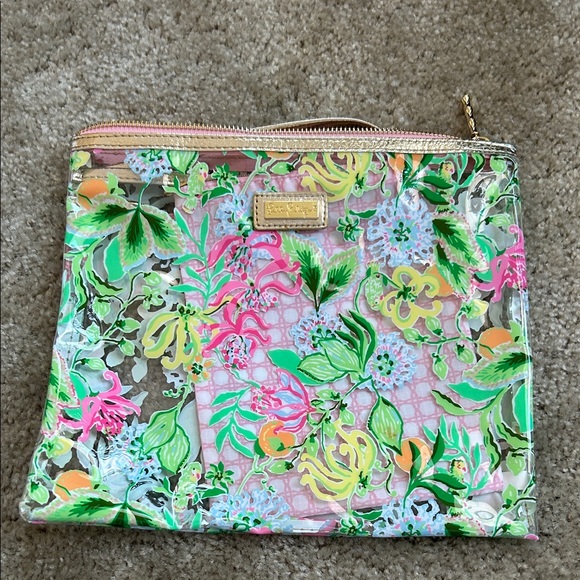 Lilly Pulitzer Handbags - Lilly Pulitzer Vinyl Beach Day Pouch + Small Pouch NWOT
